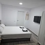 Sea View - The Sunny Apartament *